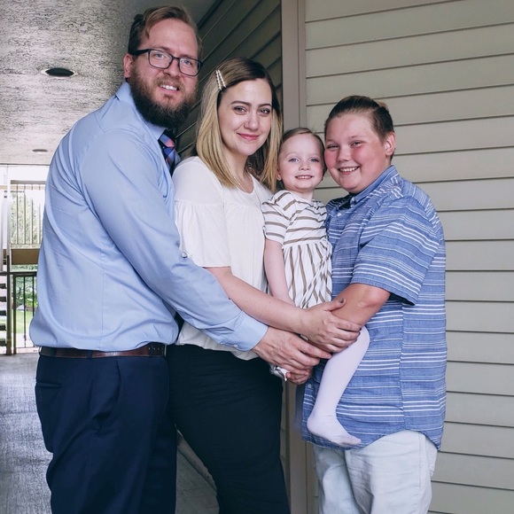 Meet your Posher, Jessica - Picture 3 of 8